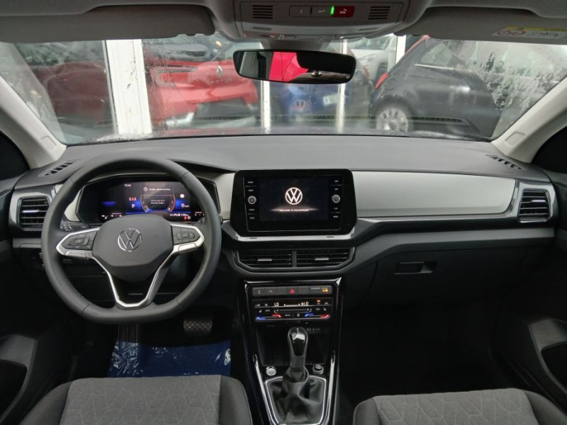 Photo 12 de l'offre de VOLKSWAGEN T-CROSS 1.0 TSI 116 DSG7 PACK JA17 08/25 Key Less Camera Radars RER Privacy Glass à 26950€ chez Mérignac auto