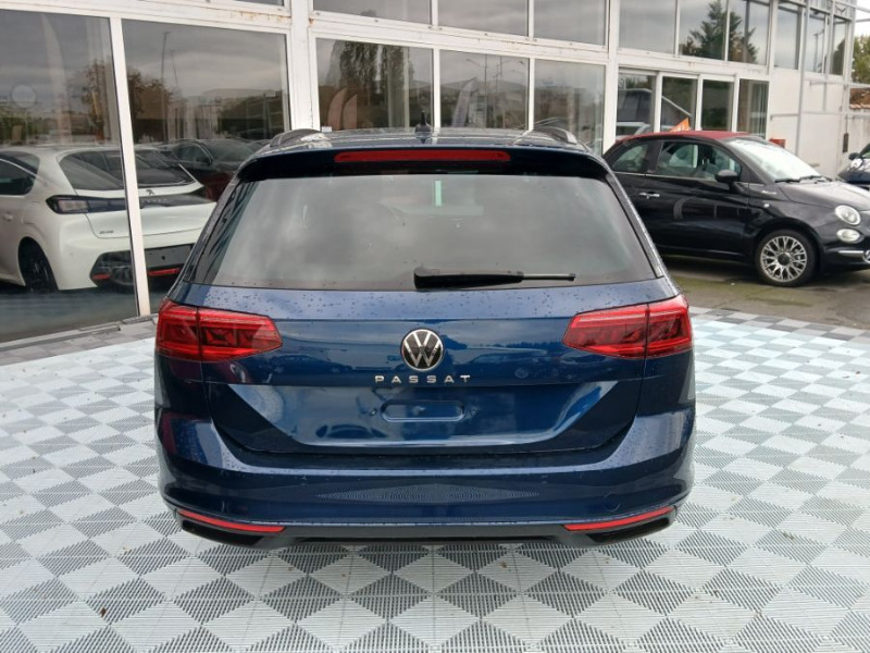Photo 10 de l'offre de VOLKSWAGEN PASSAT SW VIII 1.6 TDI 120 DSG7 STYLE BUSINESS GPS Radars ACC Hayon EL. 1ère Main à 23480€ chez Mérignac auto