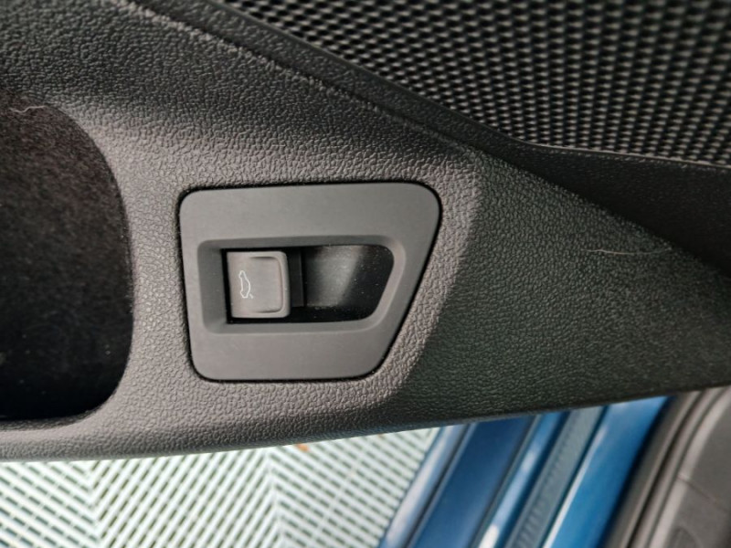 Photo 39 de l'offre de VOLKSWAGEN PASSAT SW VIII 1.6 TDI 120 DSG7 STYLE BUSINESS GPS Radars ACC Hayon EL. 1ère Main à 23480€ chez Mérignac auto