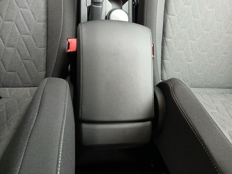 Photo 29 de l'offre de VOLKSWAGEN T-CROSS 1.0 TSI 116 DSG7 PACK JA17 08/25 Key Less Camera Radars RER Privacy Glass à 26950€ chez Mérignac auto