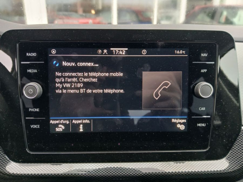 Photo 7 de l'offre de VOLKSWAGEN T-CROSS 1.0 TSI 116 DSG7 PACK JA17 08/25 Key Less Camera Radars RER Privacy Glass à 26950€ chez Mérignac auto