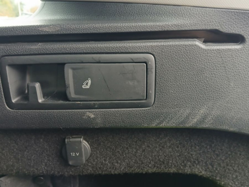 Photo 40 de l'offre de VOLKSWAGEN PASSAT SW VIII 1.6 TDI 120 DSG7 STYLE BUSINESS GPS Radars ACC Hayon EL. 1ère Main à 22950€ chez Mérignac auto