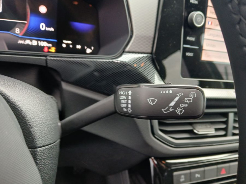 Photo 18 de l'offre de VOLKSWAGEN T-CROSS 1.0 TSI 116 DSG7 PACK JA17 08/25 Key Less Camera Radars RER Privacy Glass à 26950€ chez Mérignac auto