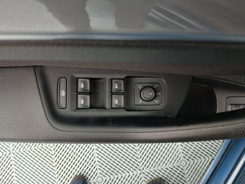 Photo 28 de l'offre de VOLKSWAGEN PASSAT SW VIII 1.6 TDI 120 DSG7 STYLE BUSINESS GPS Radars ACC Hayon EL. 1ère Main à 23480€ chez Mérignac auto