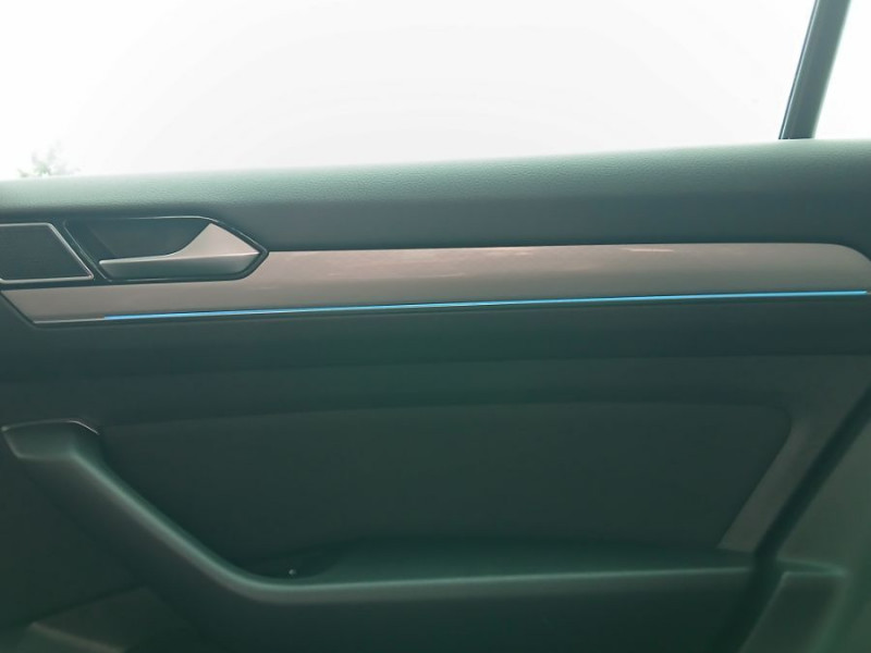 Photo 38 de l'offre de VOLKSWAGEN PASSAT SW VIII 1.6 TDI 120 DSG7 STYLE BUSINESS GPS Radars ACC Hayon EL. 1ère Main à 23480€ chez Mérignac auto