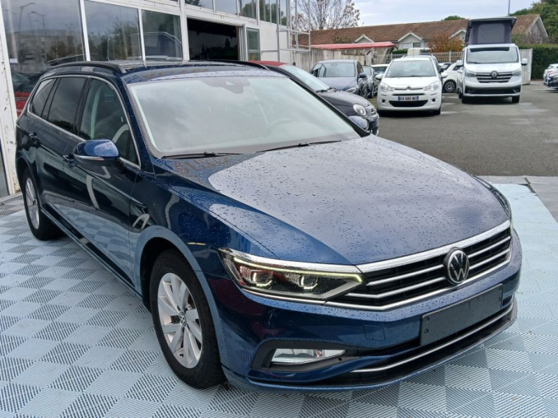 Photo 3 de l'offre de VOLKSWAGEN PASSAT SW VIII 1.6 TDI 120 DSG7 STYLE BUSINESS GPS Radars ACC Hayon EL. 1ère Main à 23480€ chez Mérignac auto