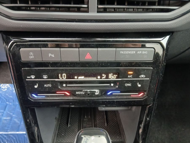 Photo 24 de l'offre de VOLKSWAGEN T-CROSS 1.0 TSI 116 DSG7 PACK JA17 08/25 Key Less Camera Radars RER Privacy Glass à 26950€ chez Mérignac auto