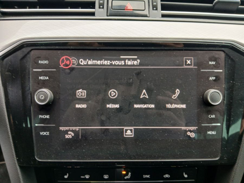 Photo 19 de l'offre de VOLKSWAGEN PASSAT SW VIII 1.6 TDI 120 DSG7 STYLE BUSINESS GPS Radars ACC Hayon EL. 1ère Main à 23480€ chez Mérignac auto