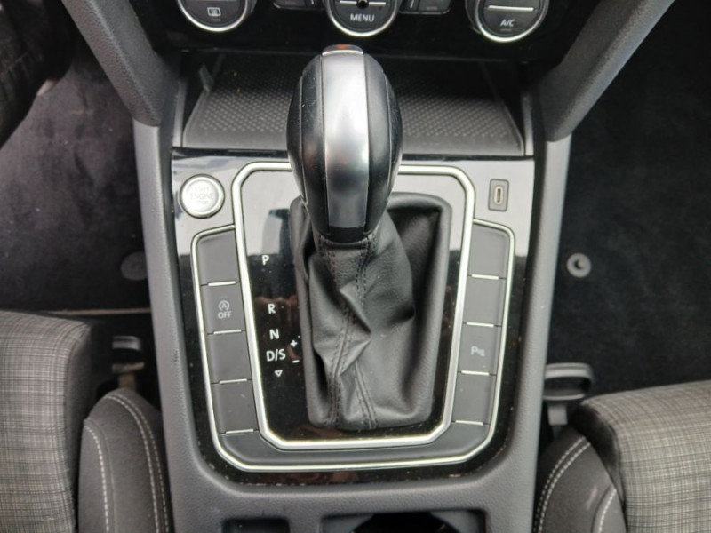 Photo 31 de l'offre de VOLKSWAGEN PASSAT SW VIII 1.6 TDI 120 DSG7 STYLE BUSINESS GPS Radars ACC Hayon EL. 1ère Main à 22950€ chez Mérignac auto