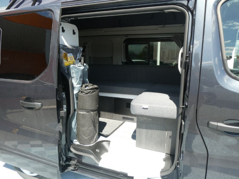 Photo 14 de l'offre de RENAULT TRAFIC VAN ANTILOPE VAN Aménagé FLEX PLUS 2.0 DCi 130 BVM6 L1 PK Confort 4PL Attel+Pte Vélo DISPO à 56000€ chez Mérignac auto