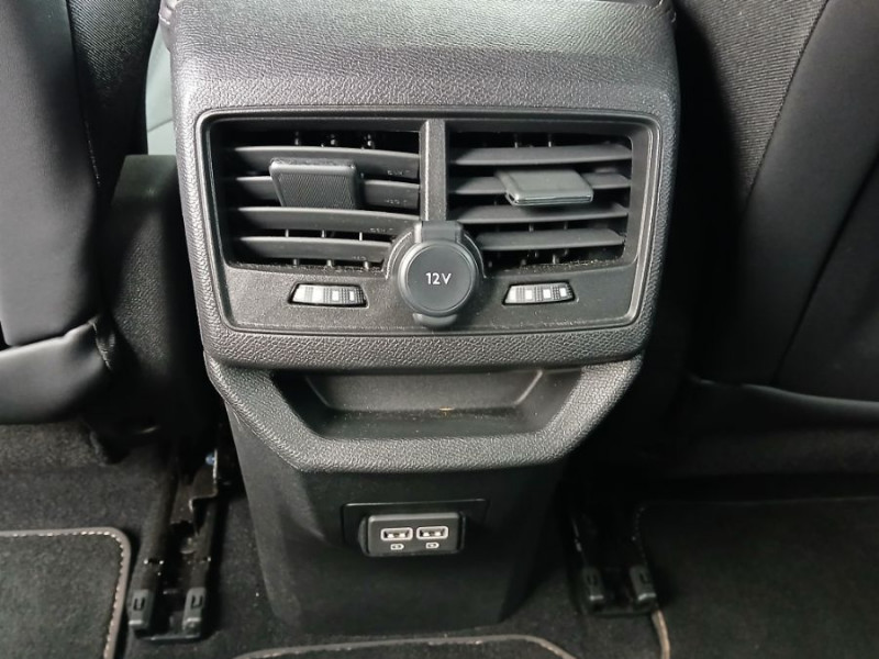 Photo 24 de l'offre de PEUGEOT 3008 II (2) 1.5 BlueHDi 130 EAT8 GT Camera 360° à 30450€ chez Mérignac auto