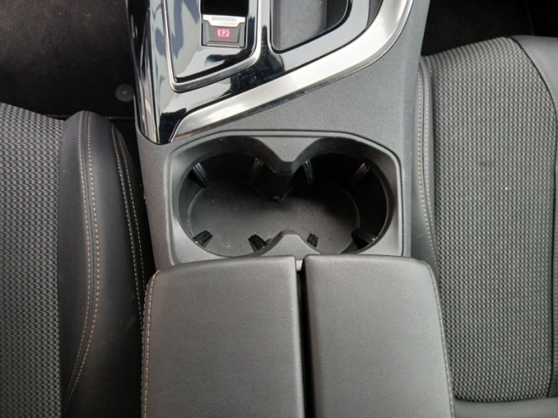 Photo 30 de l'offre de PEUGEOT 3008 II (2) 1.5 BlueHDi 130 EAT8 GT Camera 360° à 30450€ chez Mérignac auto