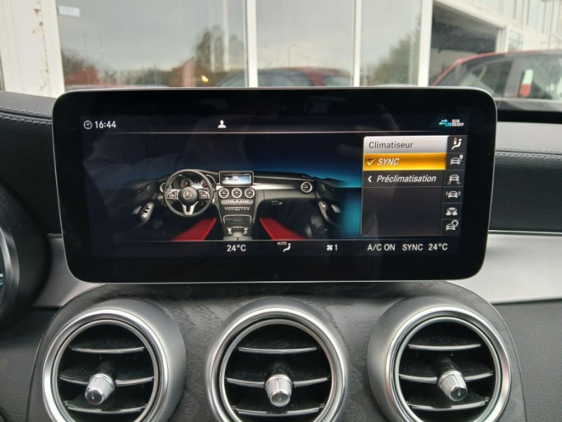 Photo 26 de l'offre de MERCEDES-BENZ CLASSE C SW IV 300 DE 306cv 9G-Tronic Hybride Rech. AMG LINE Attel. à 34500€ chez Mérignac auto