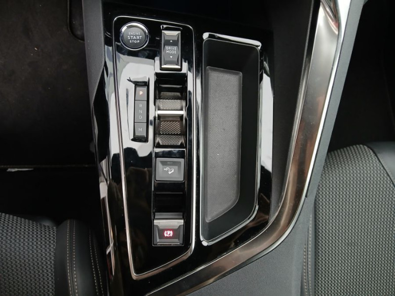 Photo 29 de l'offre de PEUGEOT 3008 II (2) 1.5 BlueHDi 130 EAT8 GT Camera 360° à 30450€ chez Mérignac auto