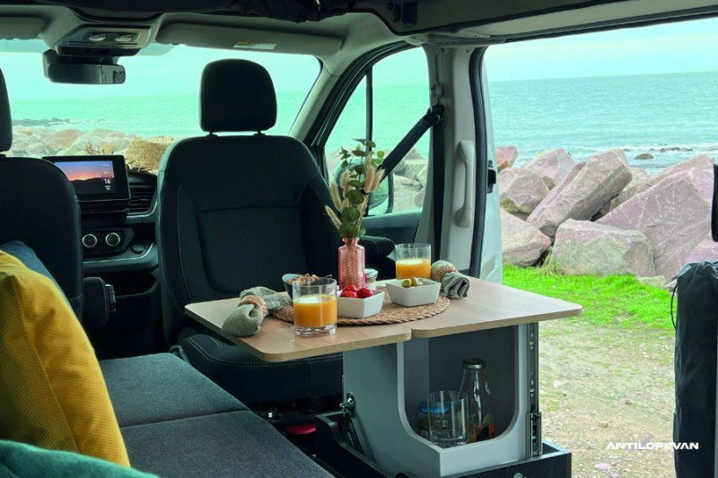 Photo 44 de l'offre de RENAULT TRAFIC VAN ANTILOPE VAN Aménagé FLEX PLUS 2.0 DCi 130 BVM6 L1 PK Confort 4PL Attel+Pte Vélo DISPO à 56000€ chez Mérignac auto