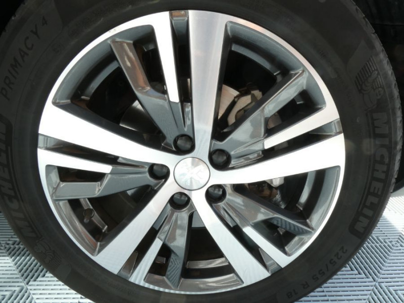 Photo 38 de l'offre de PEUGEOT 3008 II (2) 1.5 BlueHDi 130 EAT8 ALLURE PACK Hayon EL. ACC Camera à 25450€ chez Mérignac auto