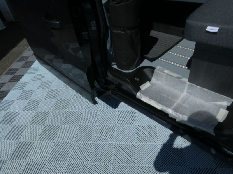 Photo 26 de l'offre de RENAULT TRAFIC VAN ANTILOPE VAN Aménagé FLEX PLUS 2.0 DCi 130 BVM6 L1 PK Confort 4PL Attel+Pte Vélo DISPO à 56000€ chez Mérignac auto