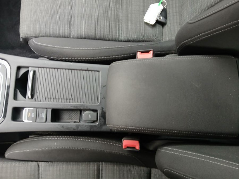 Photo 33 de l'offre de VOLKSWAGEN PASSAT SW VIII 1.6 TDI 120 DSG7 STYLE BUSINESS GPS Radars ACC Hayon EL. 1ère Main à 22950€ chez Mérignac auto