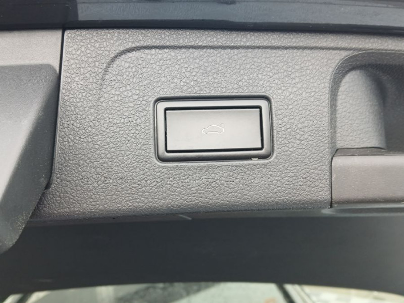Photo 8 de l'offre de VOLKSWAGEN PASSAT SW VIII 1.6 TDI 120 DSG7 STYLE BUSINESS GPS Radars ACC Hayon EL. 1ère Main à 22950€ chez Mérignac auto