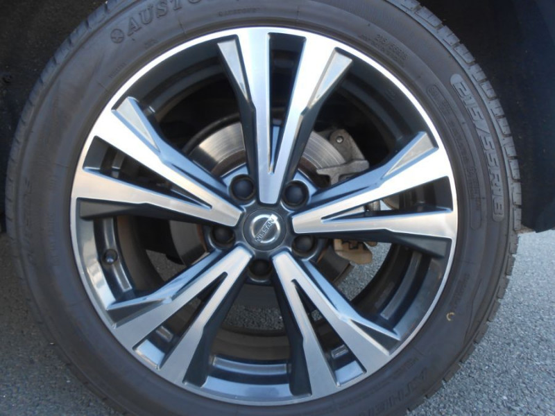 Photo 11 de l'offre de NISSAN QASHQAI 1.2 DIG-T 115 BVM6 N-CONNECTA Toit Pano Cam. 360° à 14450€ chez Mérignac auto