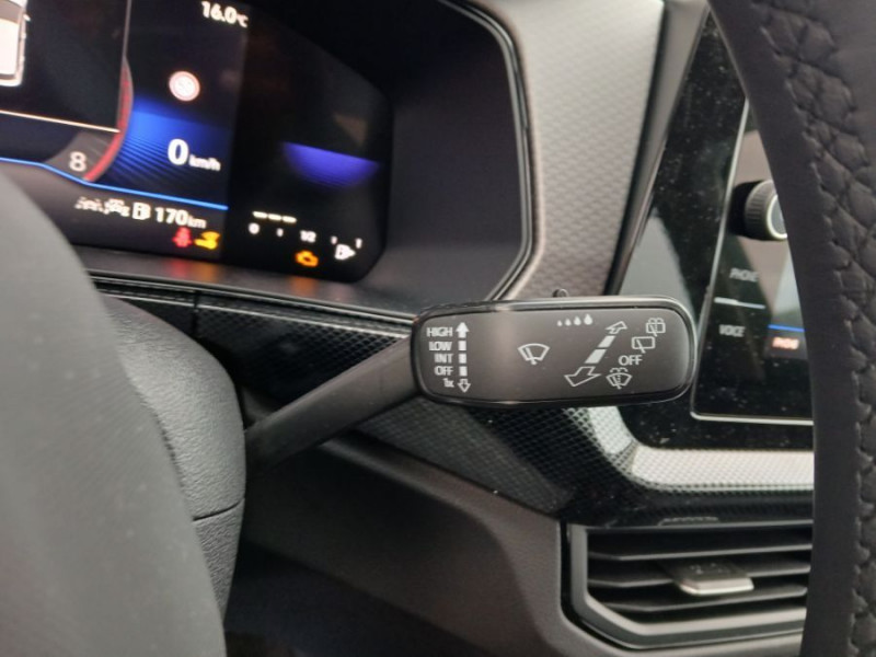 Photo 21 de l'offre de VOLKSWAGEN T-CROSS 1.0 TSI 116 DSG7 PACK JA17 08/25 Key Less Camera Radars RER Privacy Glass à 26950€ chez Mérignac auto