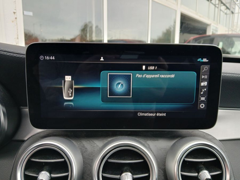 Photo 24 de l'offre de MERCEDES-BENZ CLASSE C SW IV 300 DE 306cv 9G-Tronic Hybride Rech. AMG LINE Attel. à 34500€ chez Mérignac auto