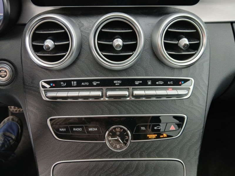Photo 27 de l'offre de MERCEDES-BENZ CLASSE C SW IV 300 DE 306cv 9G-Tronic Hybride Rech. AMG LINE Attel. à 34500€ chez Mérignac auto