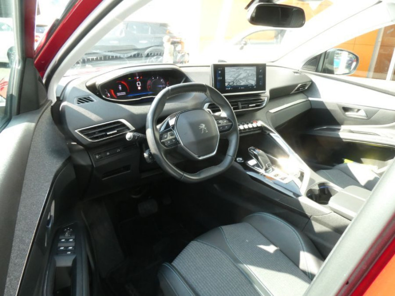 Photo 5 de l'offre de PEUGEOT 3008 II (2) 1.5 BlueHDi 130 EAT8 ALLURE PACK Hayon EL. ACC Camera à 25450€ chez Mérignac auto