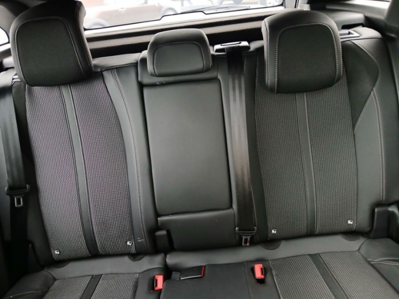 Photo 26 de l'offre de PEUGEOT 3008 II (2) 1.5 BlueHDi 130 EAT8 GT Camera 360° à 30450€ chez Mérignac auto