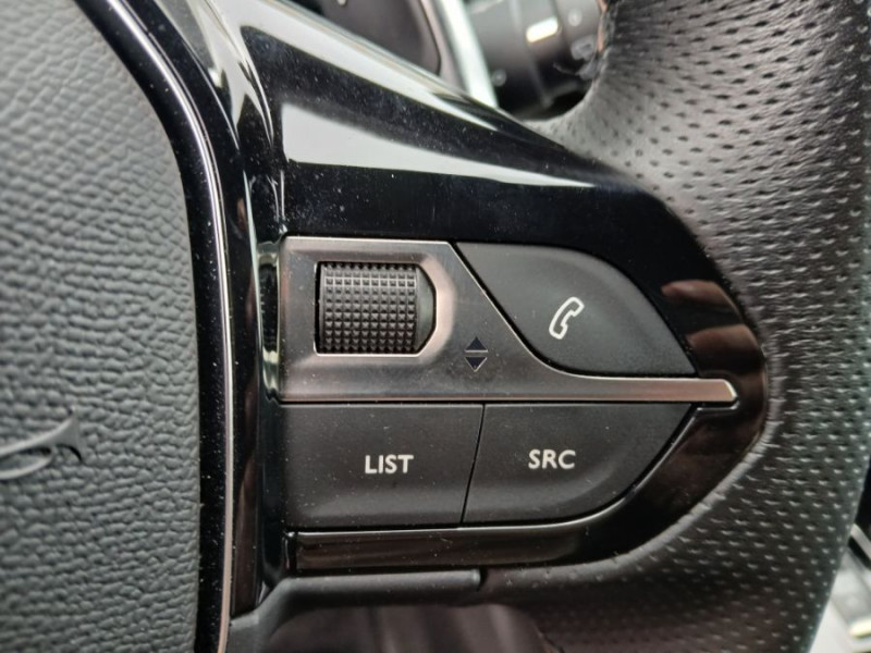 Photo 15 de l'offre de PEUGEOT 3008 II (2) 1.5 BlueHDi 130 EAT8 GT Camera 360° à 30450€ chez Mérignac auto