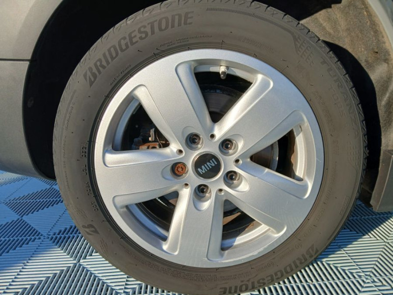 Photo 13 de l'offre de MINI CLUBMAN III ONE D 116 BVA Nv GPS LED CarPlay Clim Auto 1ère Main à 21950€ chez Mérignac auto