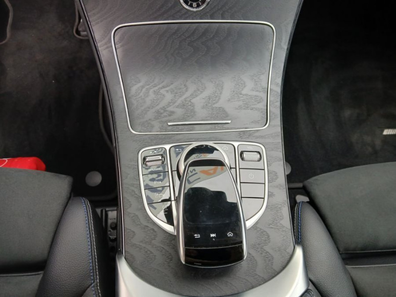 Photo 28 de l'offre de MERCEDES-BENZ CLASSE C SW IV 300 DE 306cv 9G-Tronic Hybride Rech. AMG LINE Attel. à 34500€ chez Mérignac auto