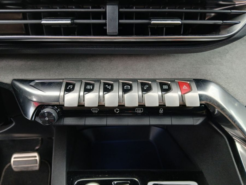 Photo 28 de l'offre de PEUGEOT 3008 II (2) 1.5 BlueHDi 130 EAT8 GT Camera 360° à 30450€ chez Mérignac auto