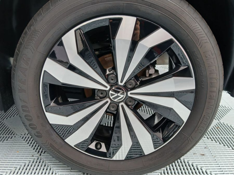 Photo 12 de l'offre de VOLKSWAGEN T-CROSS 1.0 TSI 116 DSG7 PACK JA17 08/25 Key Less Camera Radars RER Privacy Glass à 26950€ chez Mérignac auto