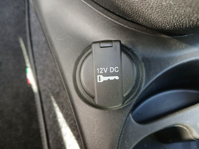 Photo 30 de l'offre de FIAT 500C 1.0 70 BVM6 HYBRID DOLCEVITA GPS JA16 CLIM Auto 1ère Main à 14750€ chez Mérignac auto