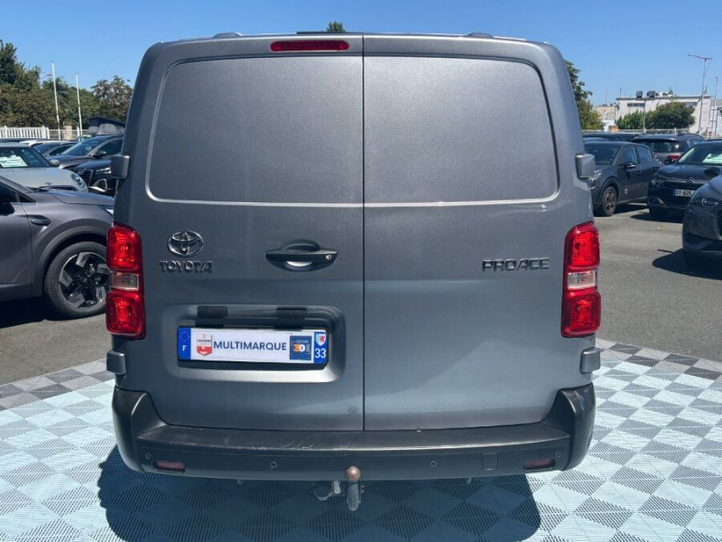 Photo 10 de l'offre de TOYOTA PROACE VAN 2.0 D-4D 140 BVM6 L2 VX Attel. 21450.H.T. à 21450€ chez Mérignac auto