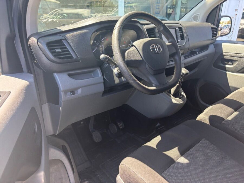 Photo 4 de l'offre de TOYOTA PROACE VAN 2.0 D-4D 140 BVM6 L2 VX Attel. 21450.H.T. à 21450€ chez Mérignac auto