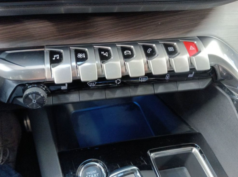 Photo 12 de l'offre de PEUGEOT 5008 II 1.5 BlueHDi 130 EAT8 GT PACK Full CUIR TOE Hayon EL. 360° Hifi 7PL à 34500€ chez Mérignac auto