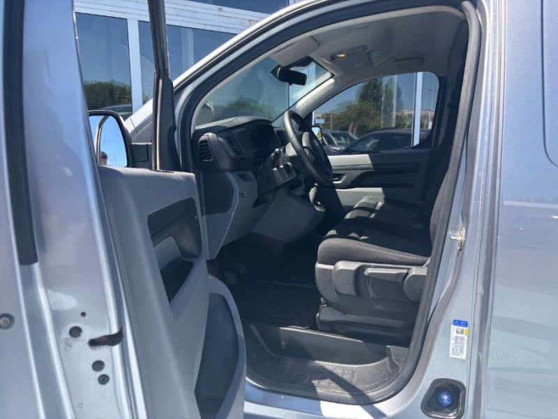 Photo 12 de l'offre de TOYOTA PROACE VAN 2.0 D-4D 140 BVM6 L2 VX Attel. 21450.H.T. à 21450€ chez Mérignac auto