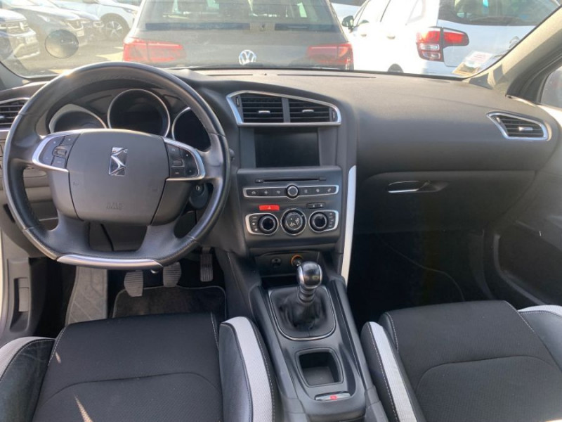 Photo 7 de l'offre de CITROEN DS4 1.2 PureTech 130 BVM6 SO CHIC GPS JA17 à 9490€ chez Mérignac auto