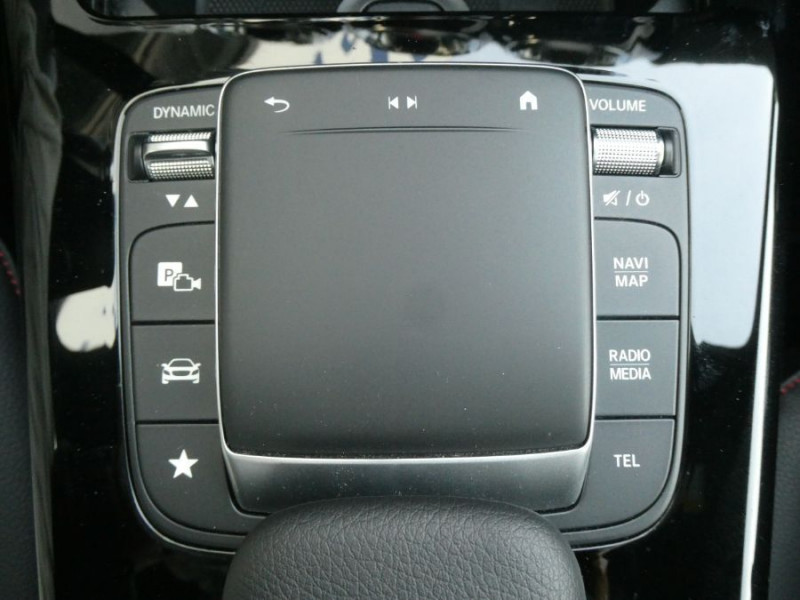 Photo 38 de l'offre de MERCEDES-BENZ CLASSE A IV 200D 150 8G-DCT 4MATIC AMG LINE Pack Premium Plus TOE 1ère Main à 32890€ chez Mérignac auto