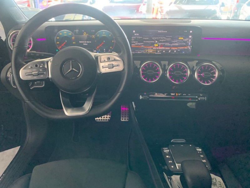 Photo 18 de l'offre de MERCEDES-BENZ CLASSE A IV 200D 150 8G-DCT 4MATIC AMG LINE Pack Premium Plus TOE 1ère Main à 32890€ chez Mérignac auto