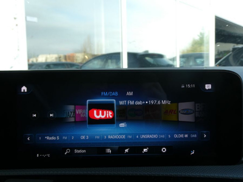 Photo 27 de l'offre de MERCEDES-BENZ CLASSE A IV 200D 150 8G-DCT 4MATIC AMG LINE Pack Premium Plus TOE 1ère Main à 32890€ chez Mérignac auto