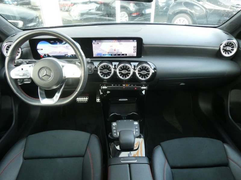Photo 15 de l'offre de MERCEDES-BENZ CLASSE A IV 200D 150 8G-DCT 4MATIC AMG LINE Pack Premium Plus TOE 1ère Main à 32890€ chez Mérignac auto