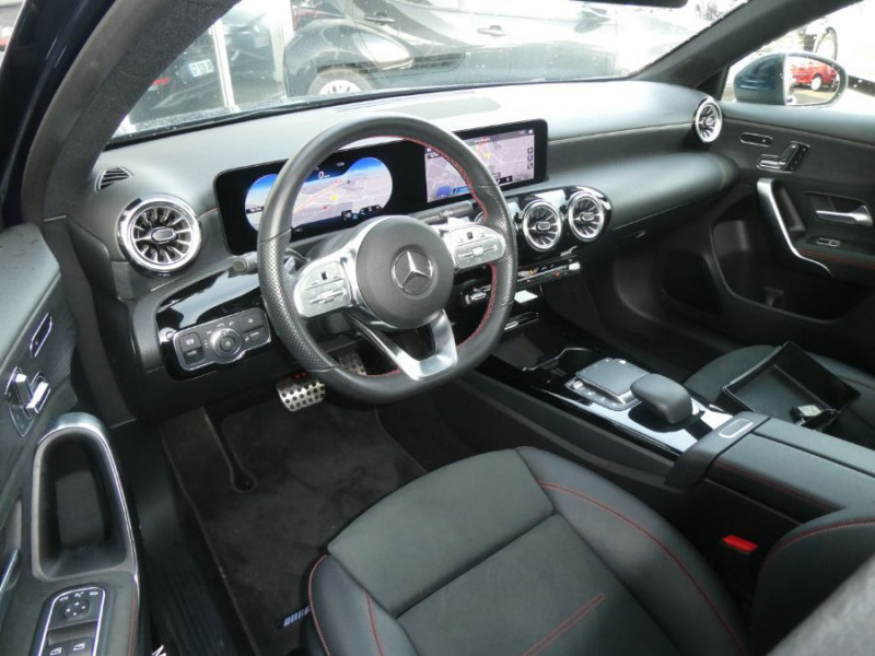 Photo 16 de l'offre de MERCEDES-BENZ CLASSE A IV 200D 150 8G-DCT 4MATIC AMG LINE Pack Premium Plus TOE 1ère Main à 32890€ chez Mérignac auto