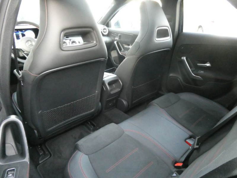Photo 23 de l'offre de MERCEDES-BENZ CLASSE A IV 200D 150 8G-DCT 4MATIC AMG LINE Pack Premium Plus TOE 1ère Main à 32890€ chez Mérignac auto