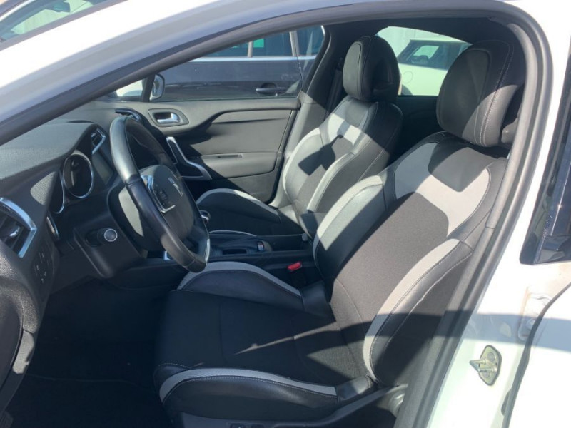 Photo 5 de l'offre de CITROEN DS4 1.2 PureTech 130 BVM6 SO CHIC GPS JA17 à 9490€ chez Mérignac auto