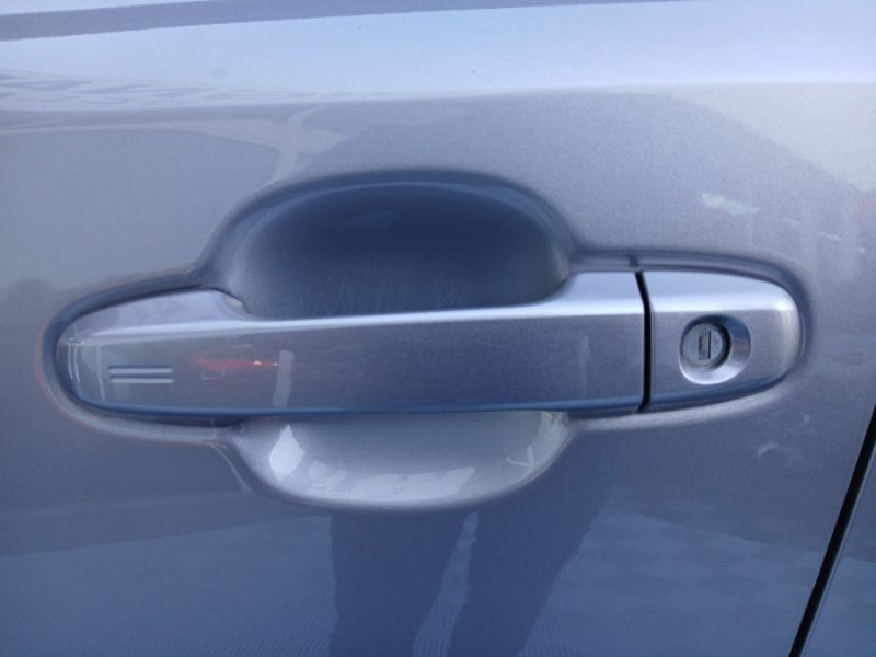 Photo 34 de l'offre de TOYOTA C-HR (2) 1.8 HYBRIDE 122 E-CVT 2WD EDITION Camera à 19750€ chez Mérignac auto