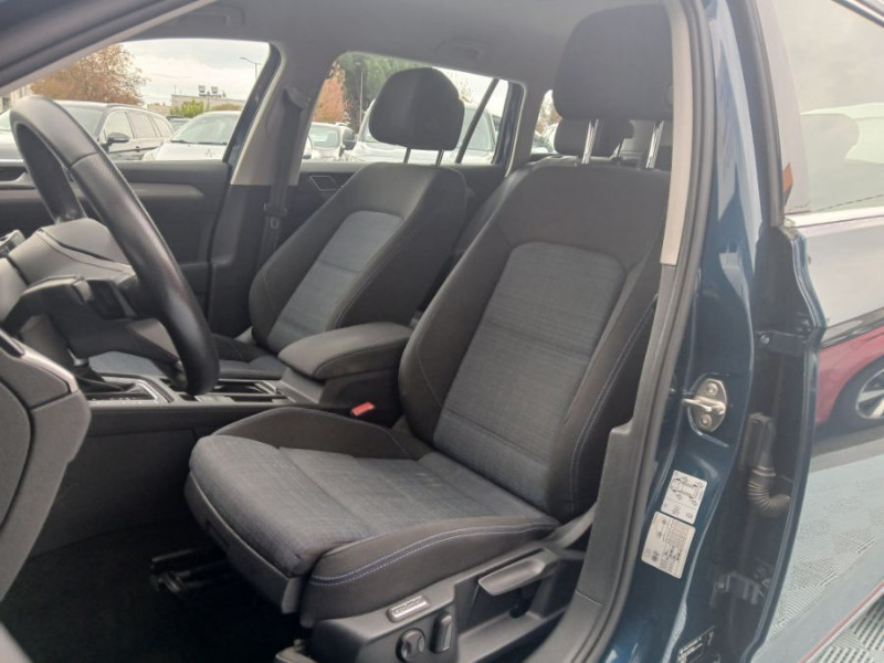 Photo 4 de l'offre de VOLKSWAGEN PASSAT SW VIII 1.4 TSI 218 HYBRID Rechargeable GTE 1ère Main Suivi à 26450€ chez Mérignac auto