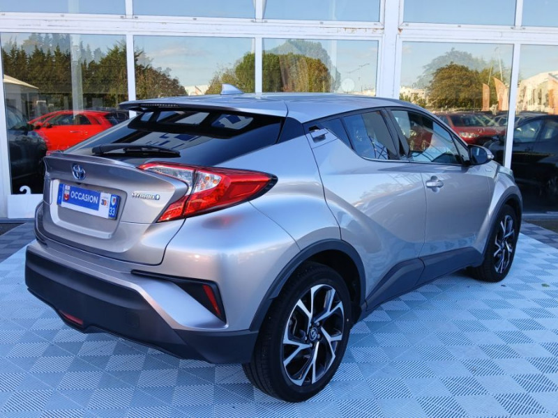 Photo 6 de l'offre de TOYOTA C-HR (2) 1.8 HYBRIDE 122 E-CVT 2WD EDITION Camera à 19750€ chez Mérignac auto